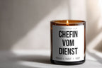 Chefin vom Dienst | 300ml Duftkerze mit 2 Dochten für starke Mamas