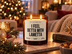 I FEEL BETTA WITH LAMETTA – Weihnachtskerze Naturgras Etikett | Weihnachtsgeschenk | lustige Geschenkidee für Freunde, Kolleg:innen & Familie