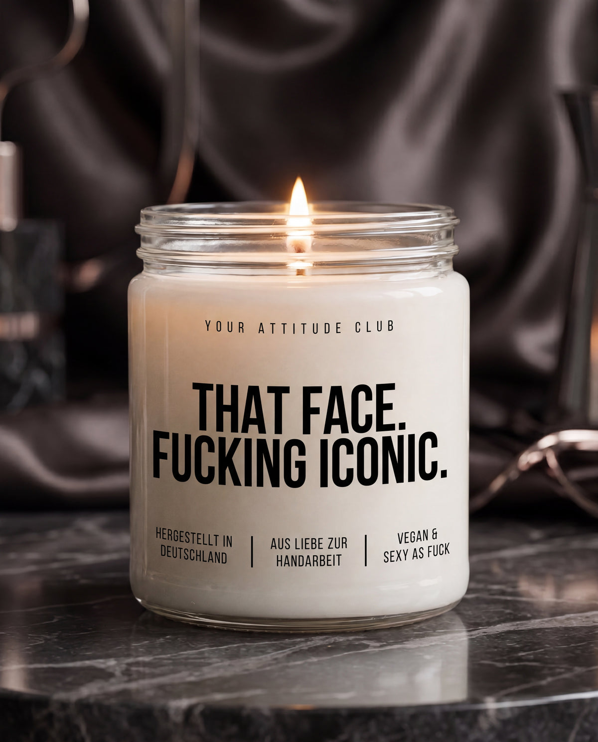 That Face. Fucking Iconic. | Freche Kerze, Geschenk für Freundin, Statement Kerze, Dark Humor, Sojawachs Kerze, vegan, handgemacht