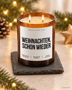 WEIHNACHTEN, SCHON WIEDER – Weihnachtskerze Naturgras Etikett | Weihnachtsgeschenk | Geschenk für Familie, Freunde & Kollegen | Geschenkidee Weihnachten