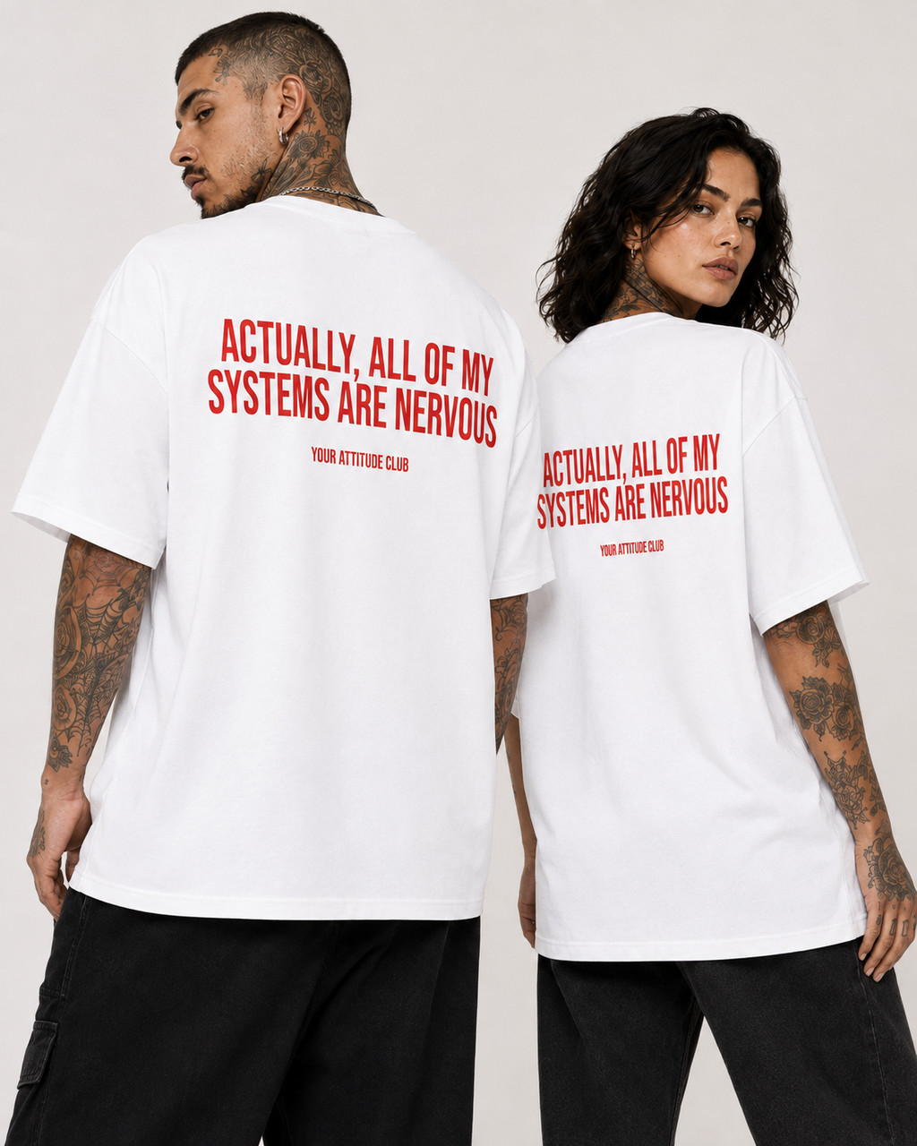 ACTUALLY, ALL OF MY SYSTEMS ARE NERVOUS – weißes Unisex Oversize Shirt mit rotem Backprint, lustiges Statement T-Shirt, Streetwear Geschenk