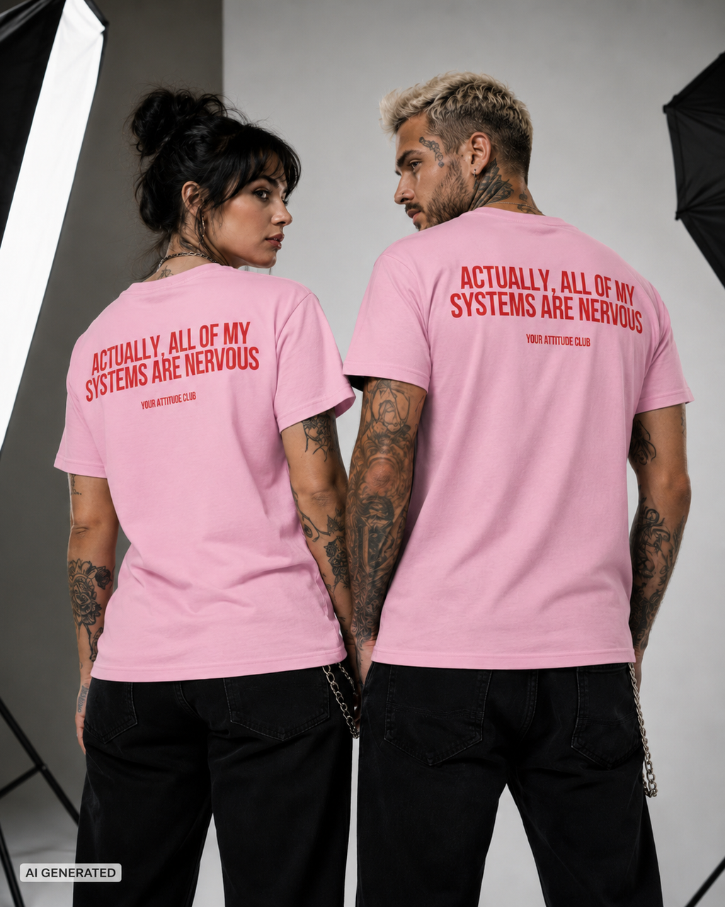 ACTUALLY, ALL OF MY SYSTEMS ARE NERVOUS – Weißes Unisex T-Shirt mit rotem Backprint | Regular Fit Statement Shirt 100 % Baumwolle