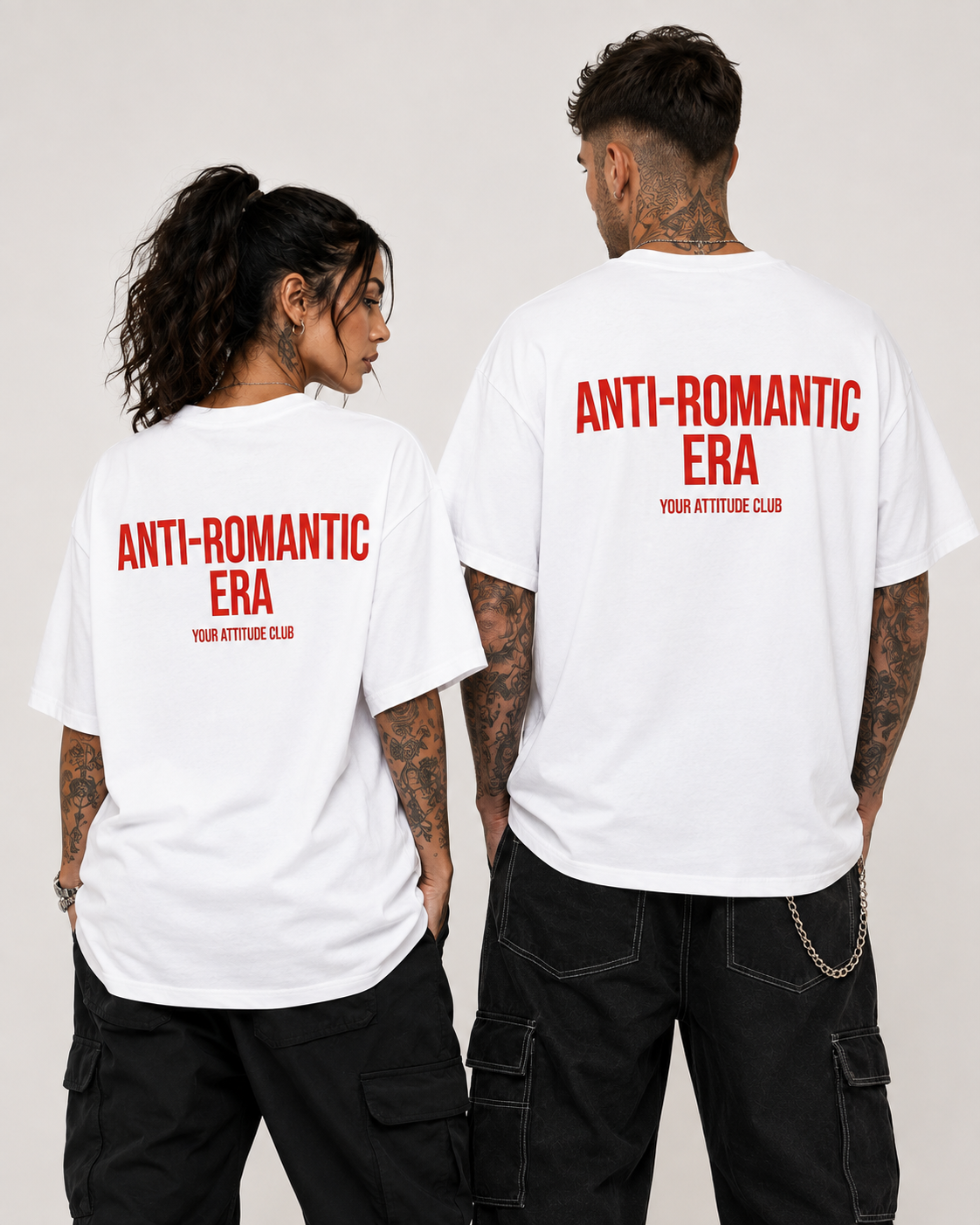 ANTI-ROMANTIC ERA – weißes Unisex Oversize Shirt mit rotem Backprint, Anti Valentine Statement T-Shirt, Single Geschenk, Streetwear