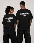ANTI-ROMANTIC ERA – weißes Unisex Oversize Shirt mit rotem Backprint, Anti Valentine Statement T-Shirt, Single Geschenk, Streetwear