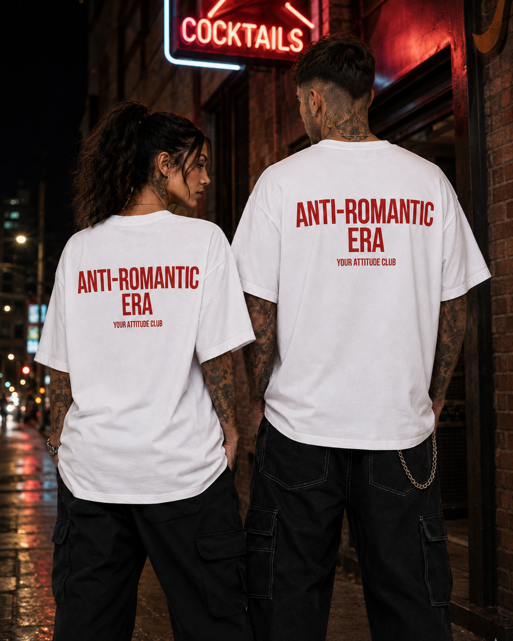 ANTI-ROMANTIC ERA – weißes Unisex Oversize Shirt mit rotem Backprint, Anti Valentine Statement T-Shirt, Single Geschenk, Streetwear