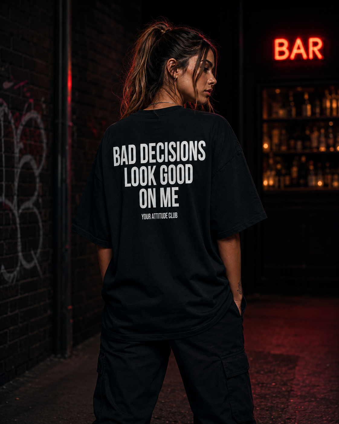 BAD DECISIONS LOOK GOOD ON ME | Oversize Shirt Unisex mit Backprint, Statement Shirt aus Bio-Baumwolle