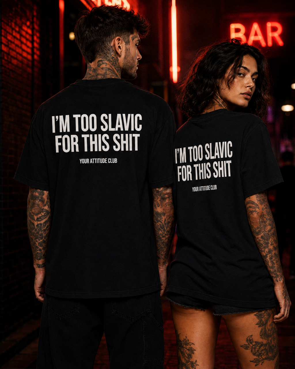 I’M TOO SLAVIC FOR THIS SHIT – weißes Oversize Unisex Shirt, roter Backprint, Slavic Humor Shirt, lustiges Spruchshirt, Statement Streetwear