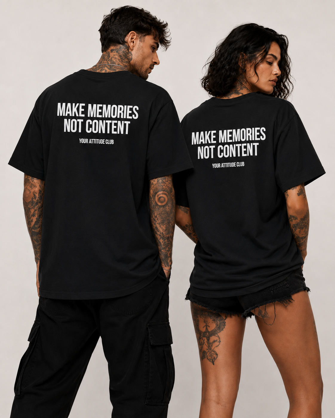 MAKE MEMORIES NOT CONTENT – weißes Oversize Unisex Shirt, roter Backprint, Statement Shirt, Social Media Spruch, Festival Shirt, Geschenk