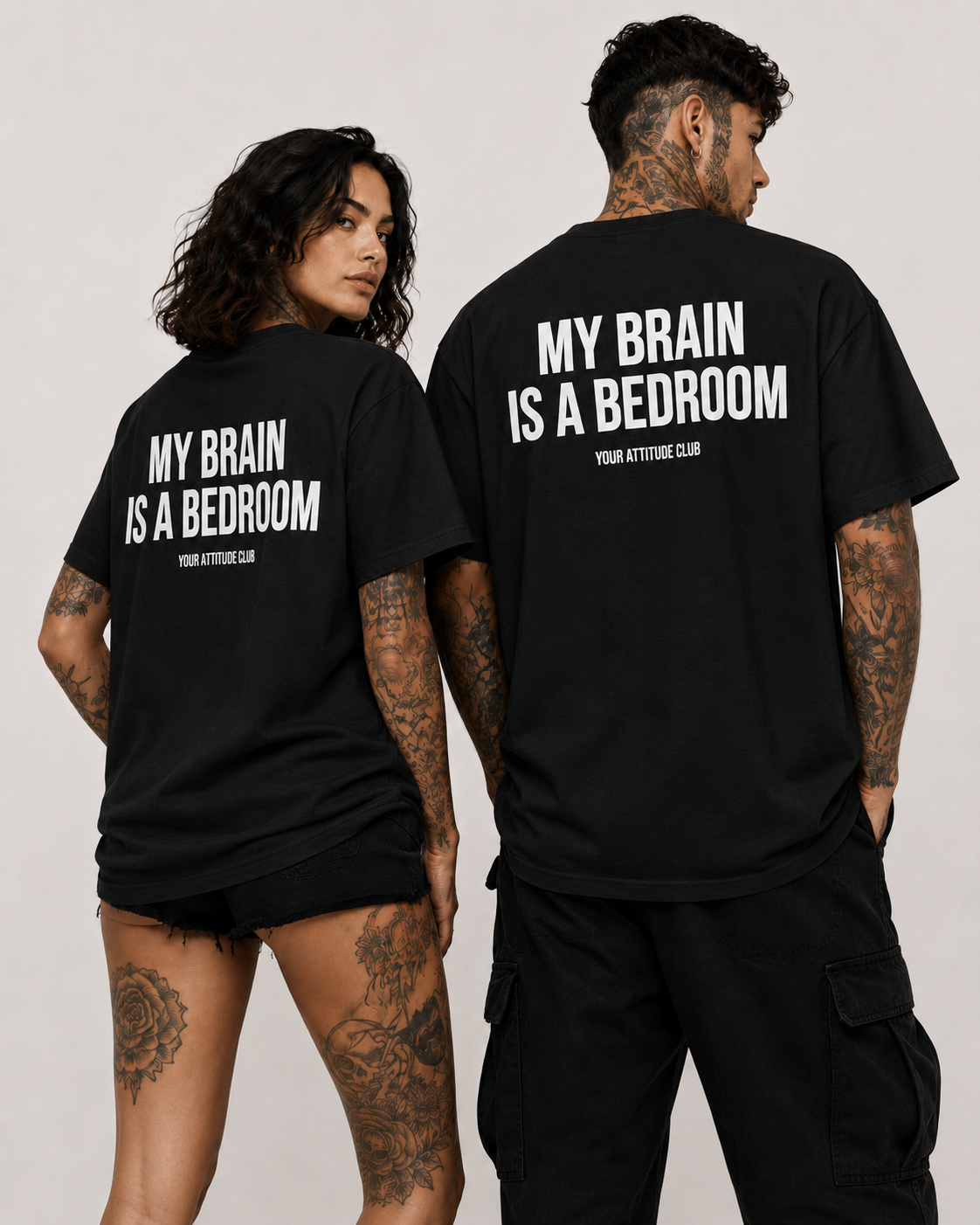 MY BRAIN IS A BEDROOM – Schwarzes Oversize Unisex Shirt mit weißem Backprint, lustiges Statement Shirt, Funny Tee, Sarkasmus, freches Geschenk