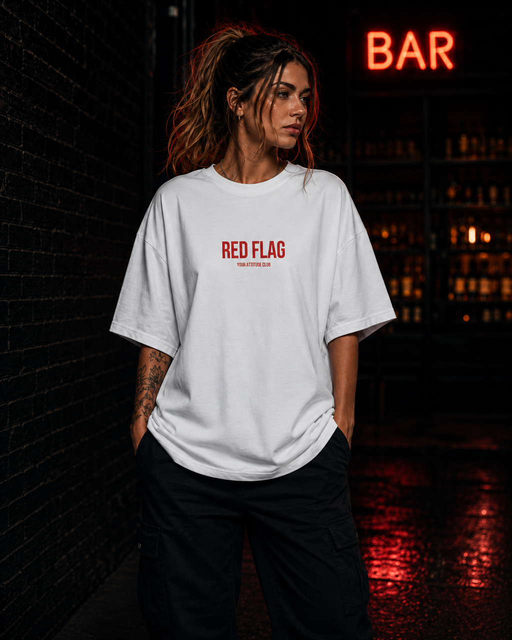 RED FLAG | Oversize Shirt Unisex mit Frontprint, Statement Shirt aus Bio-Baumwolle